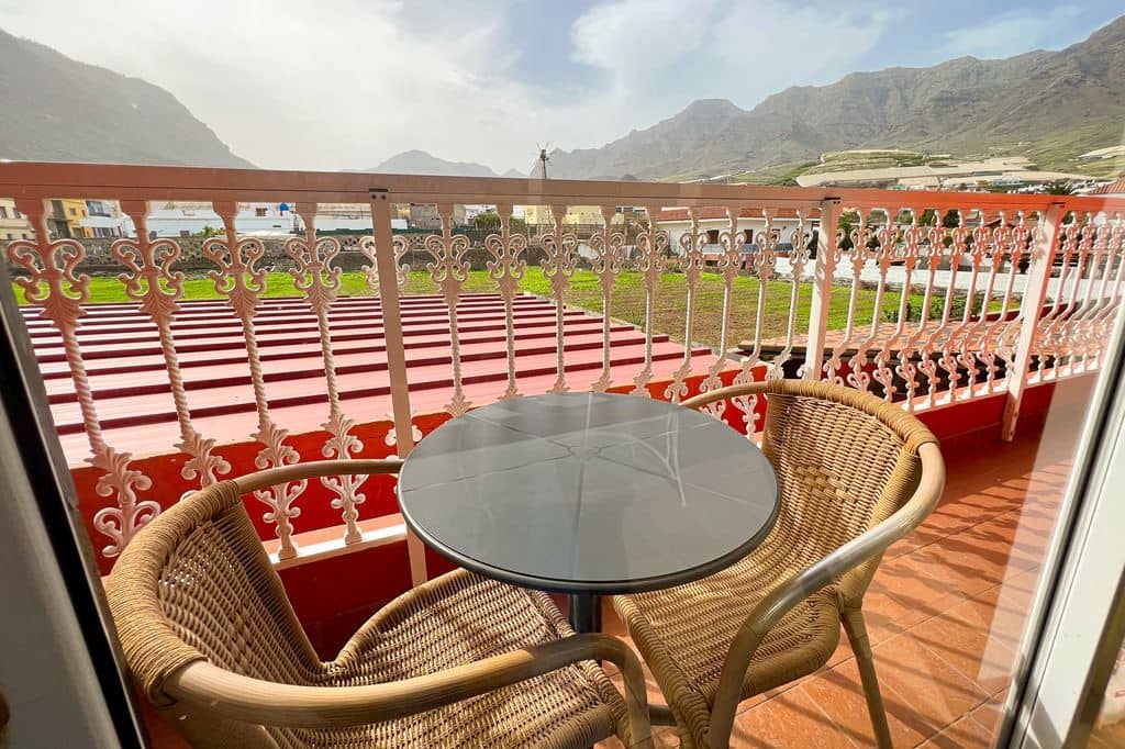 rooms-double-standard-room-with-balcony-or-terrace