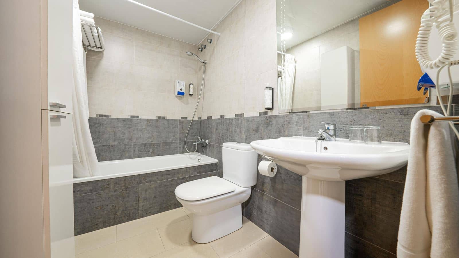 rooms-apartment-1-bedroom