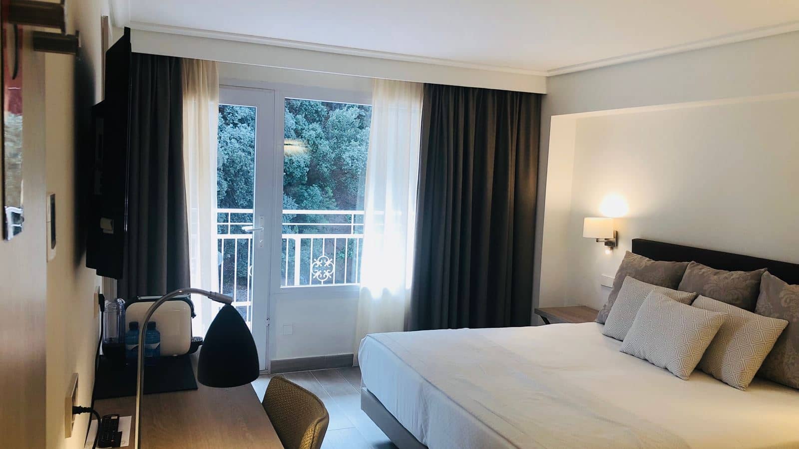 rooms-double-mountain-view