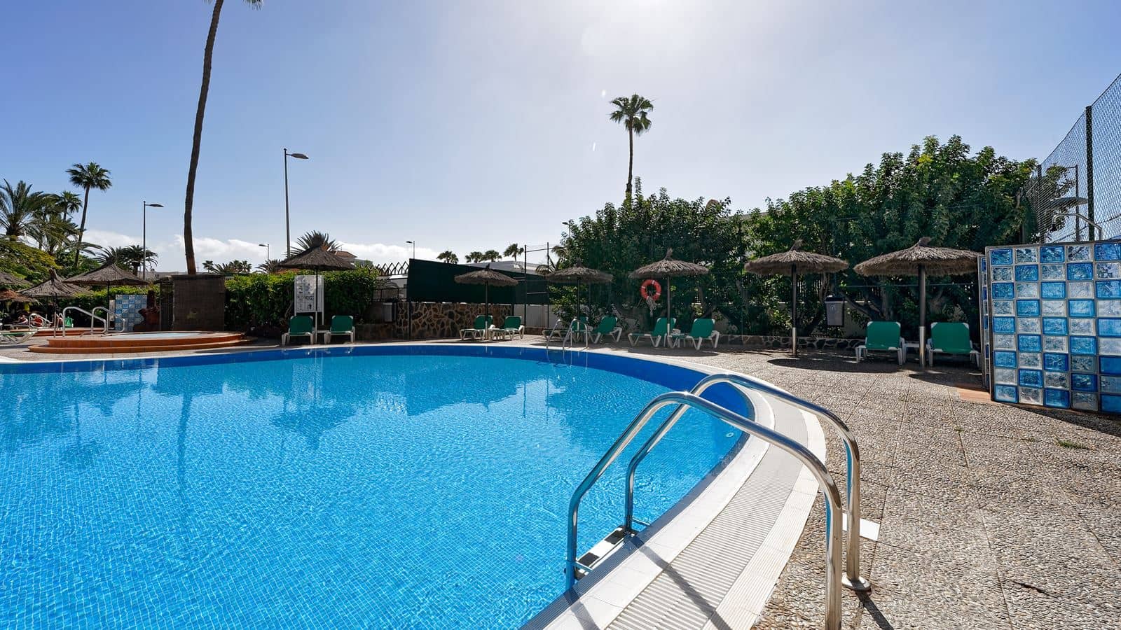 pools-outdoor-pool