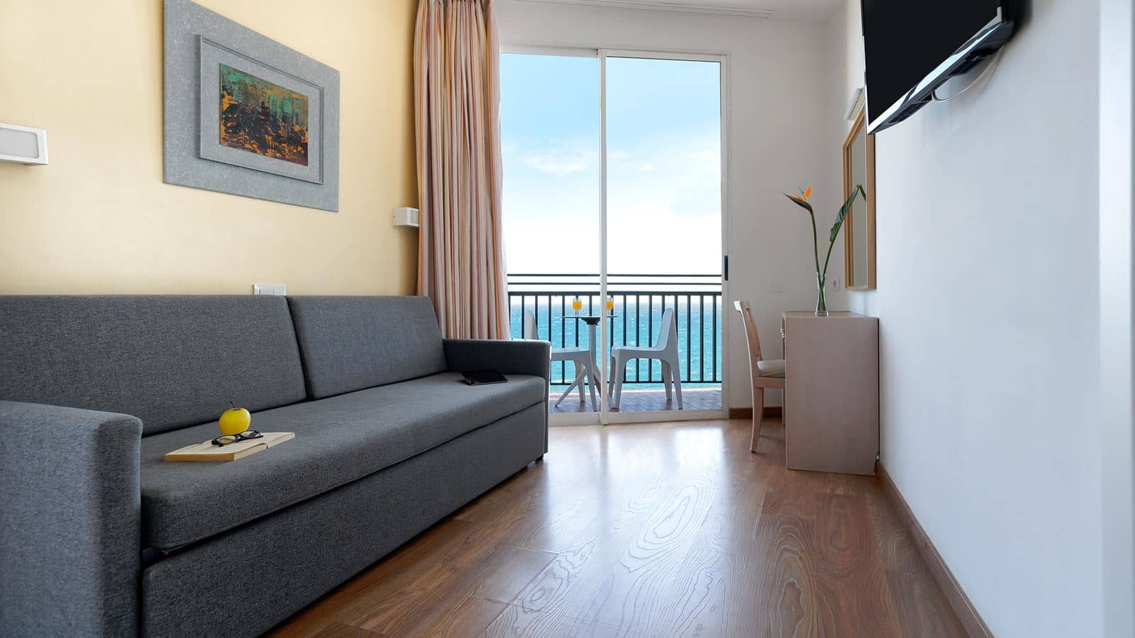 rooms-family-room