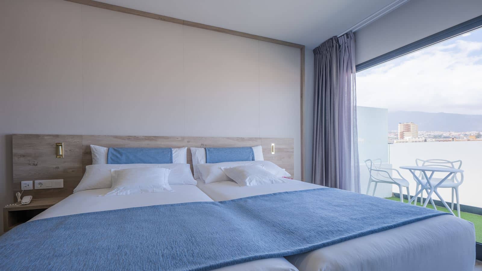 rooms-double-room-balcony
