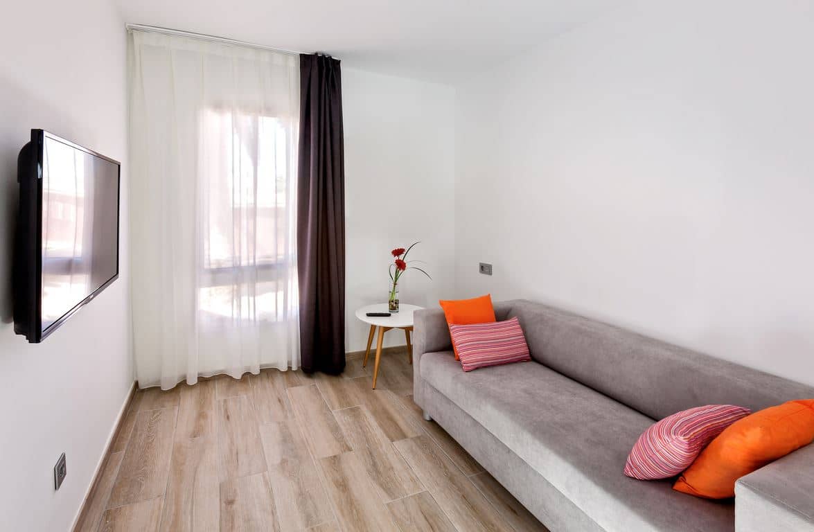 rooms-suite-balcony-or-terrace