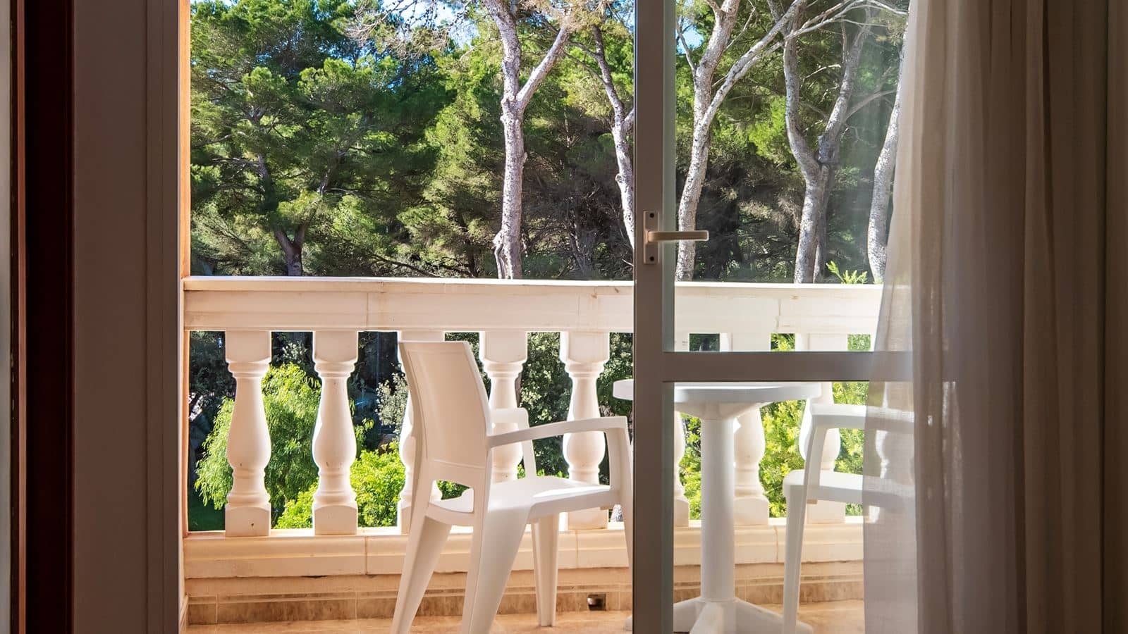 rooms-double-balcony-room