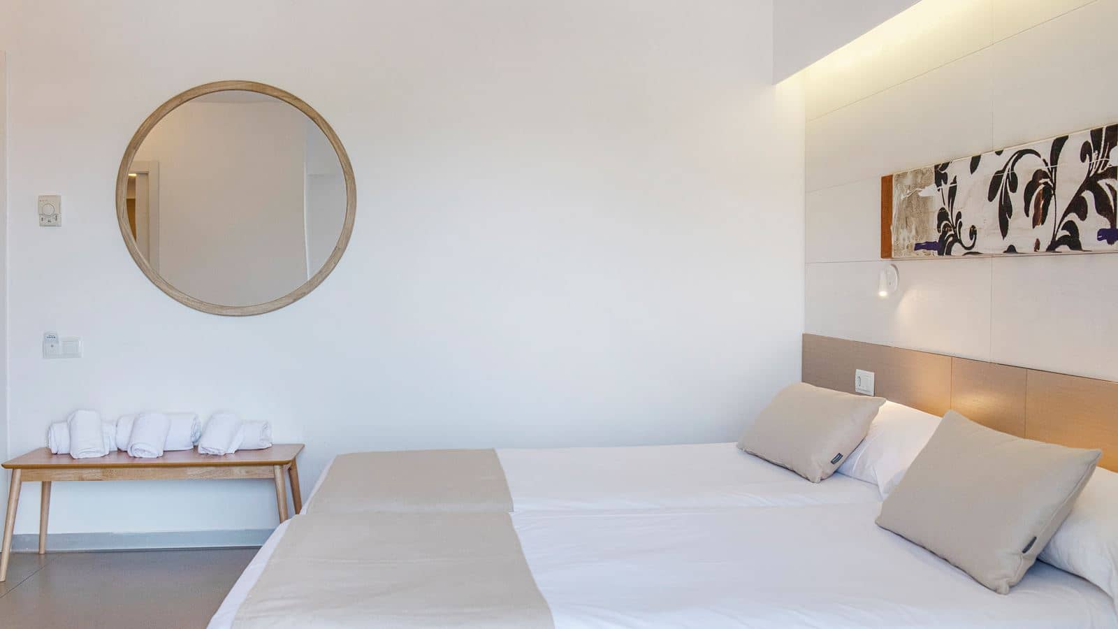 rooms-ds-twin-superior-room-balcony-or-terrace