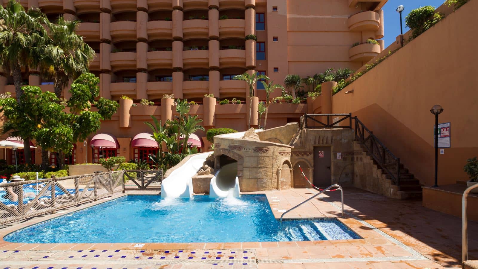 pools-outdoor-pool