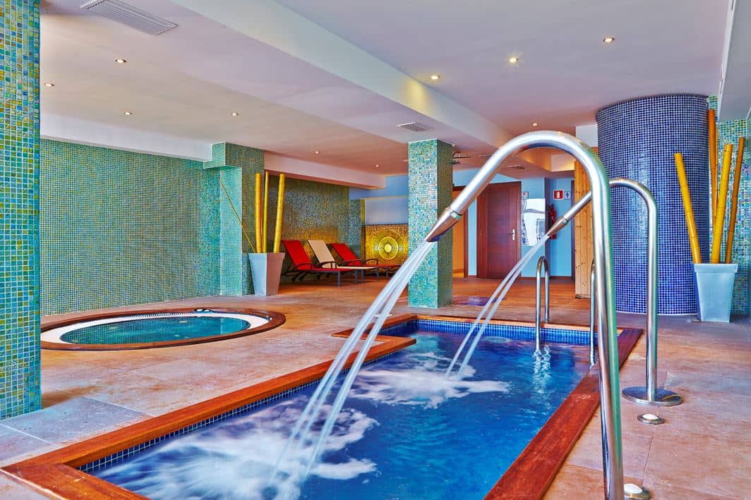 pools-indoor-pool