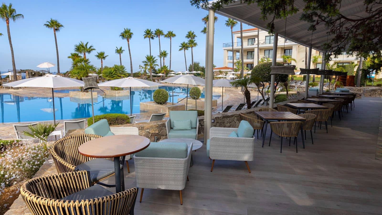 restaurants-snack-pool-bar