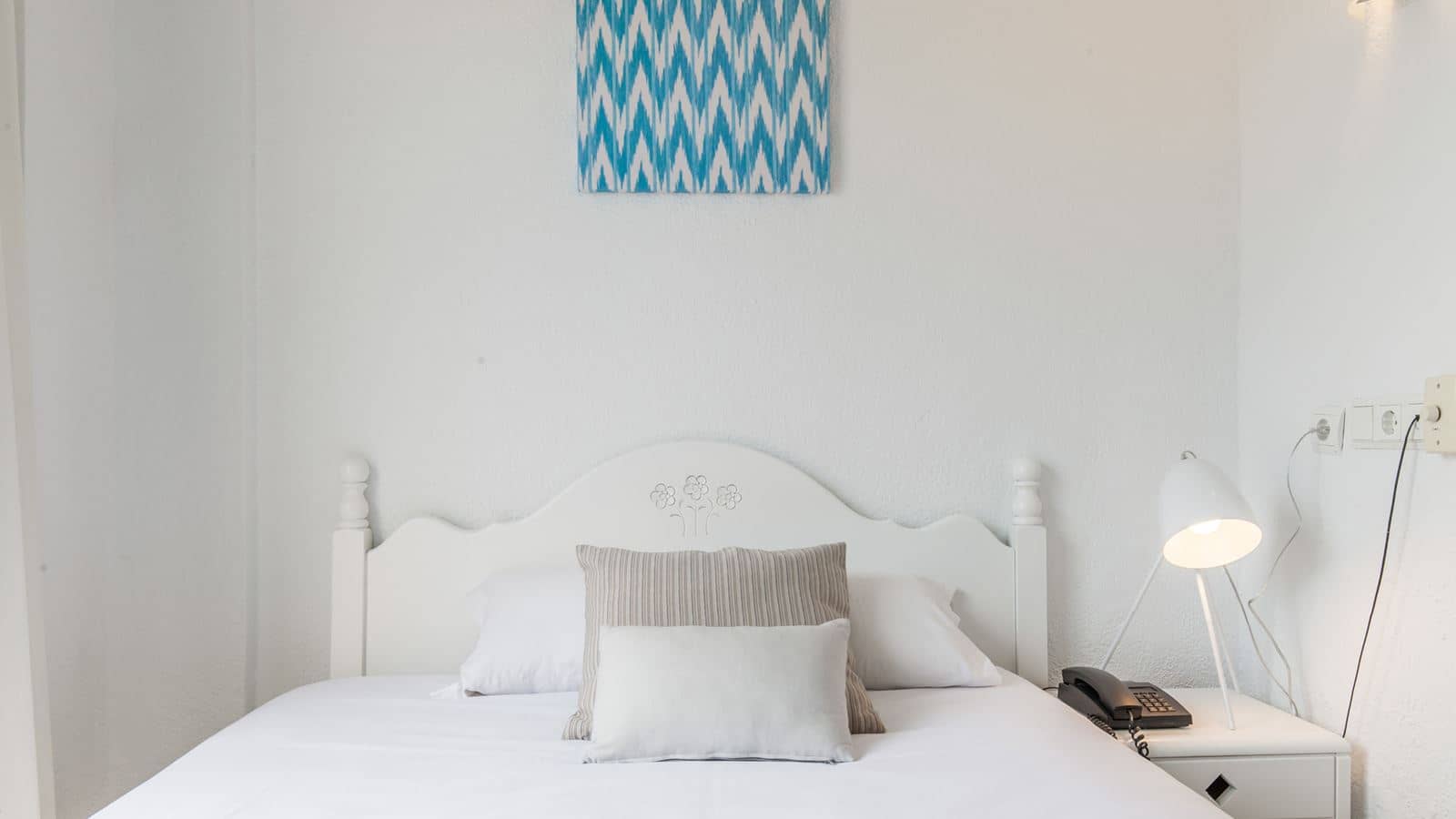 rooms-single-room