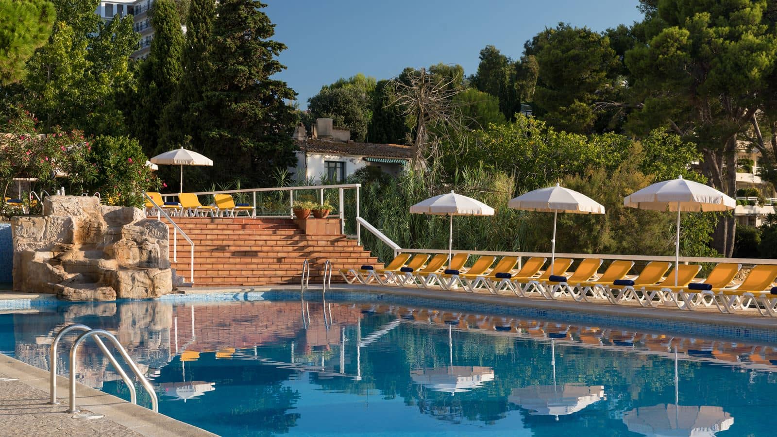 pools-outdoor-pool