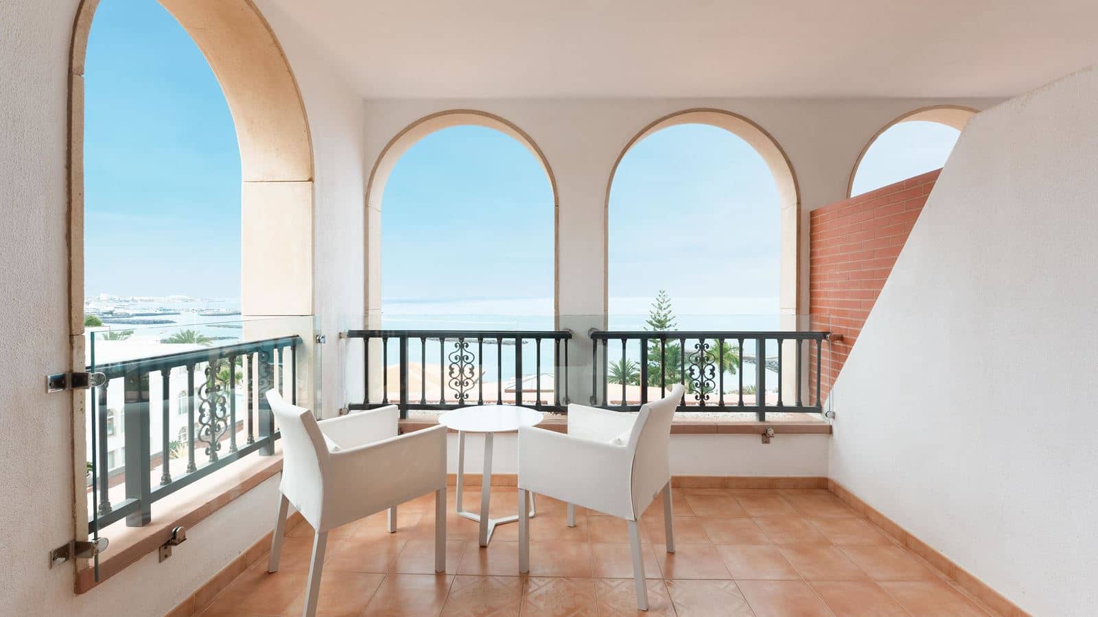 rooms-double-priority-location-sea-view