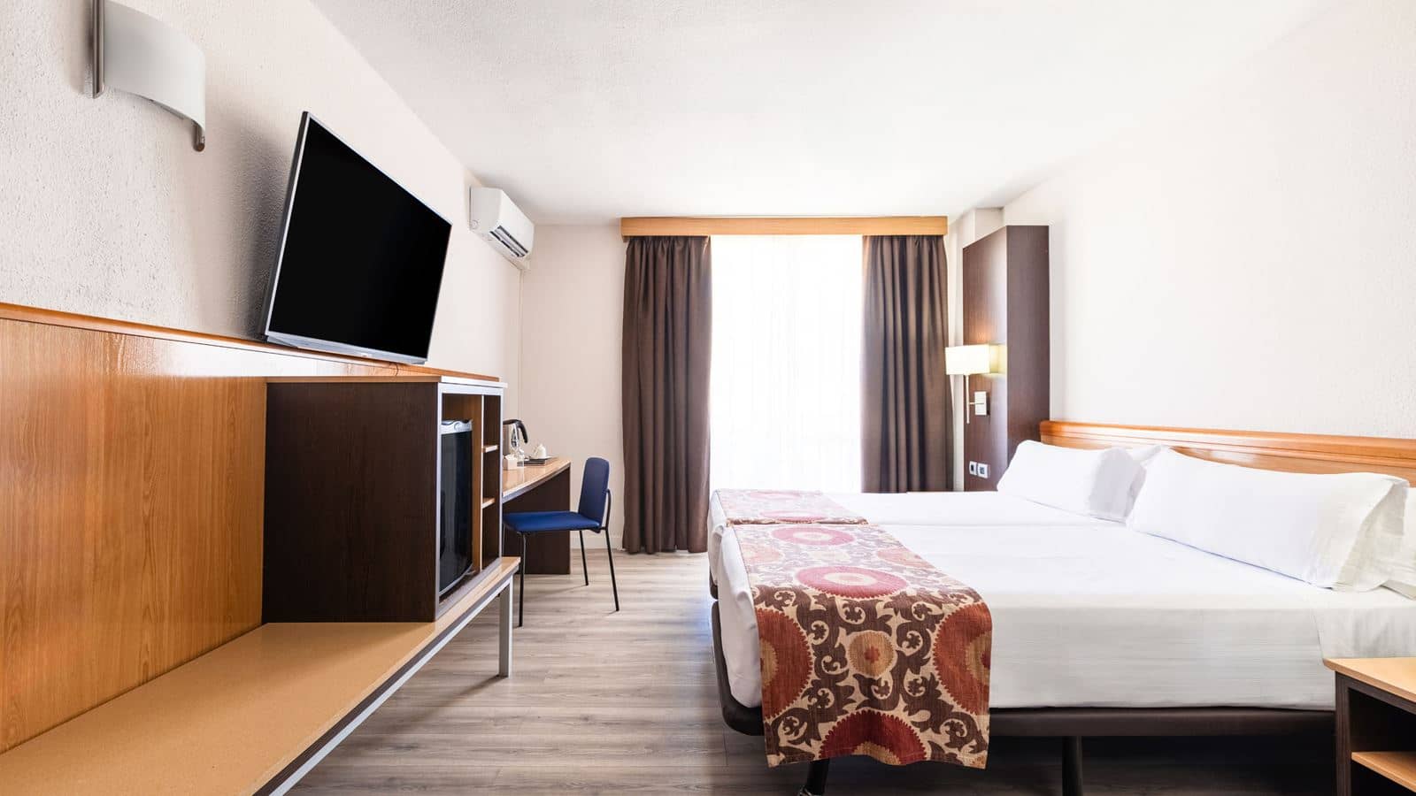 rooms-family-room