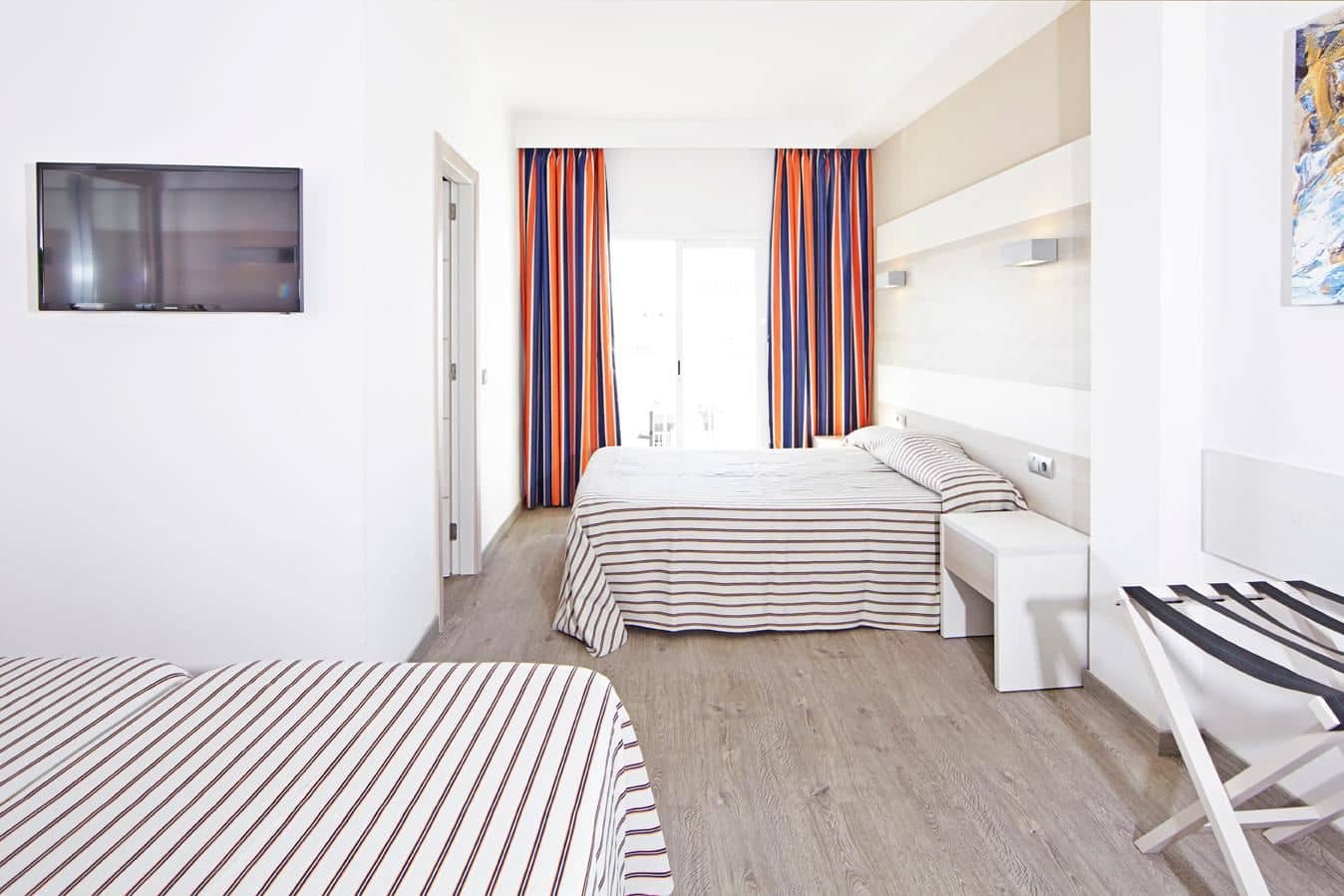 rooms-4b--quadruple-room