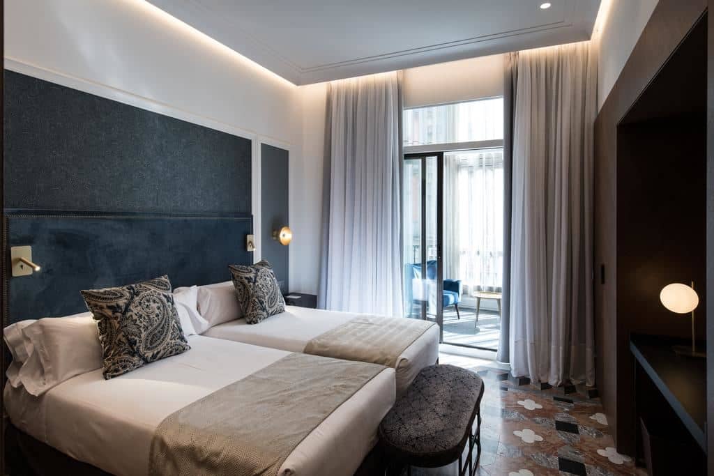 rooms-standard-room