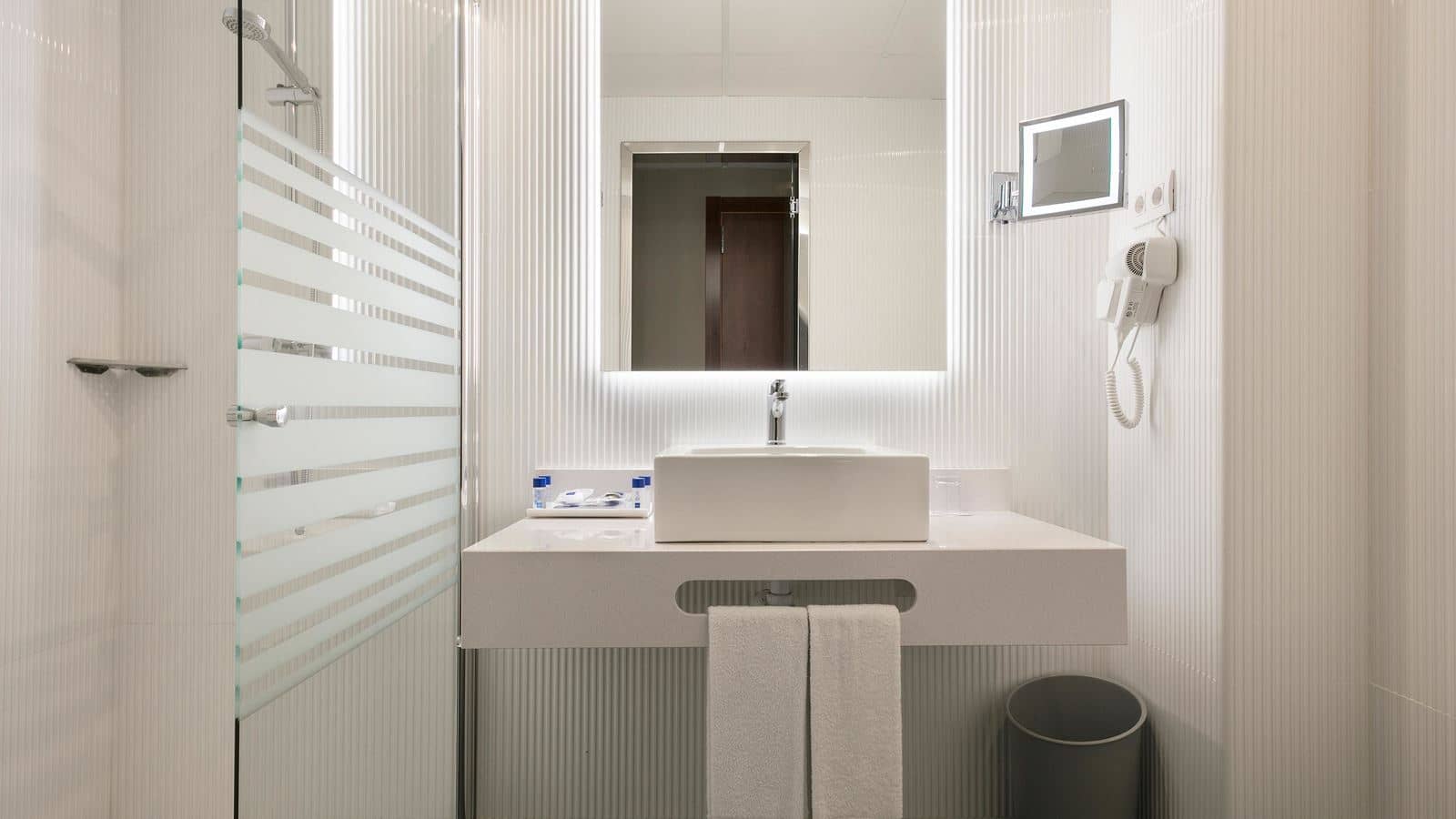 rooms-business-sea-view