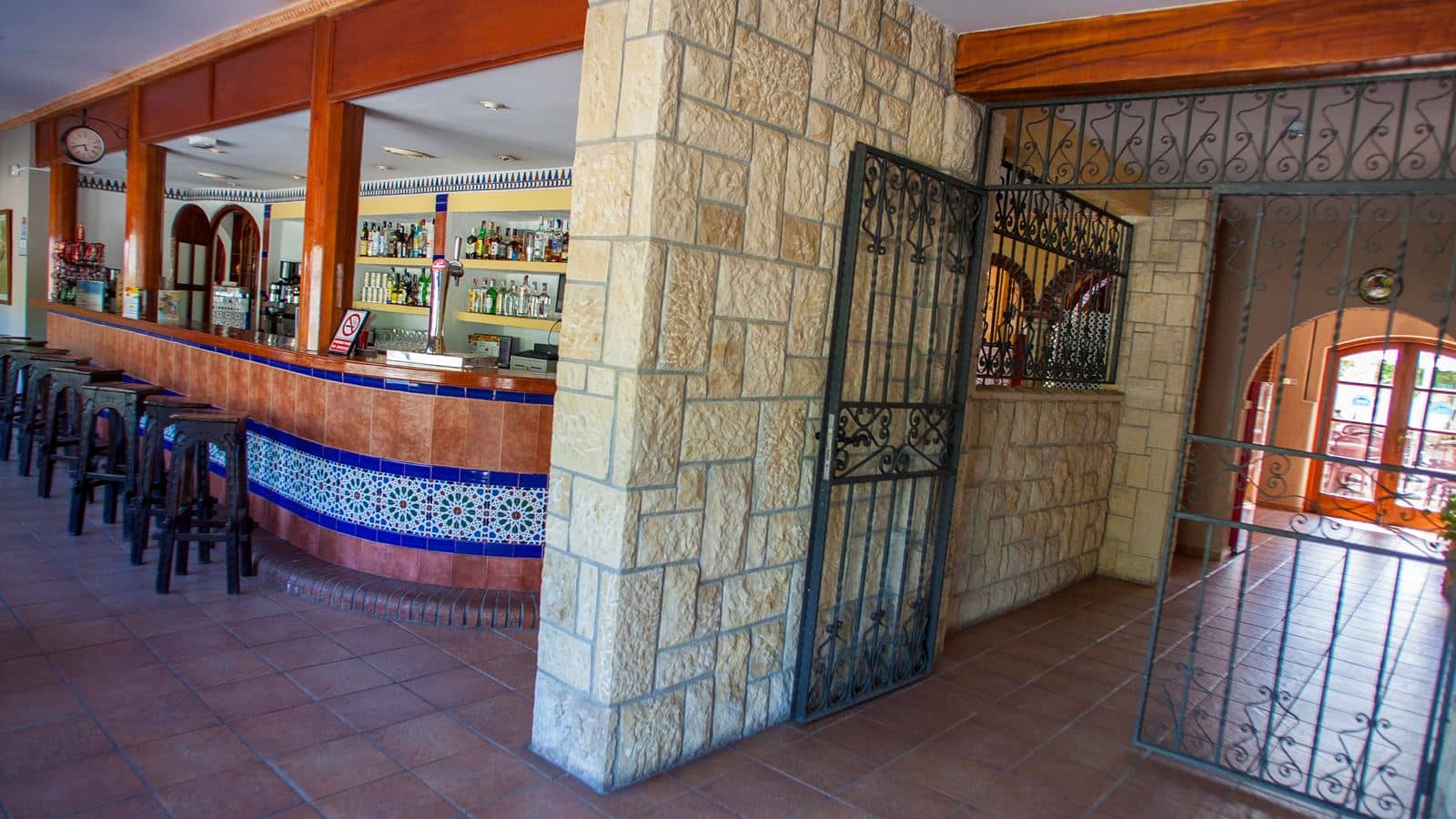 bars-bar