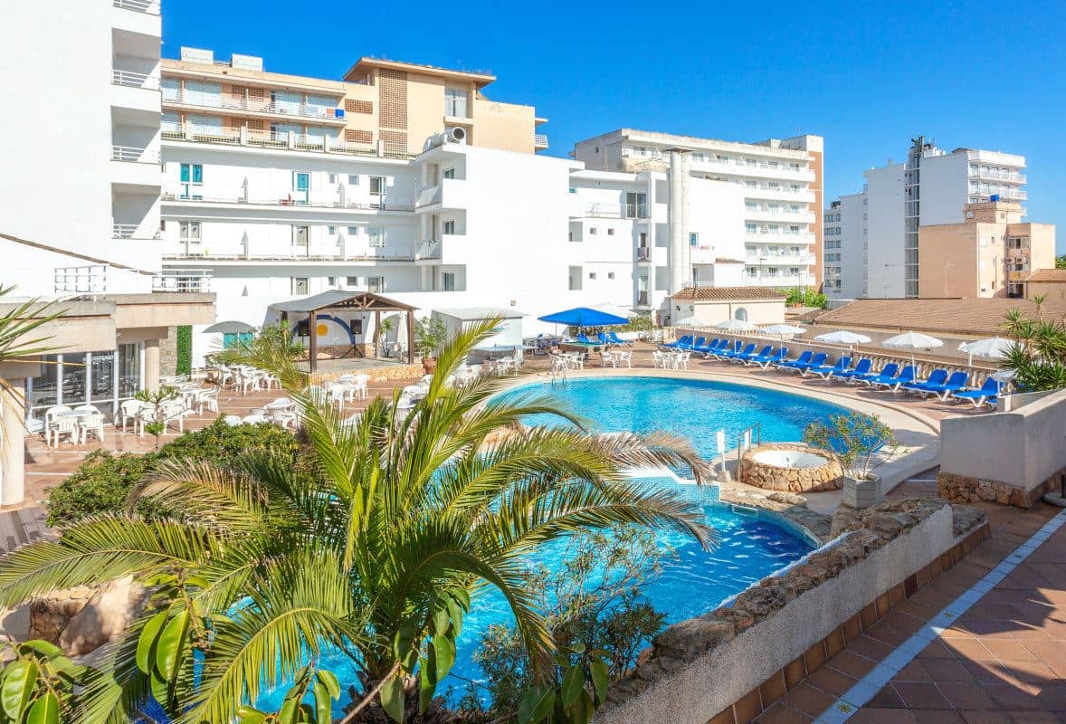 pools-outdoor-pool