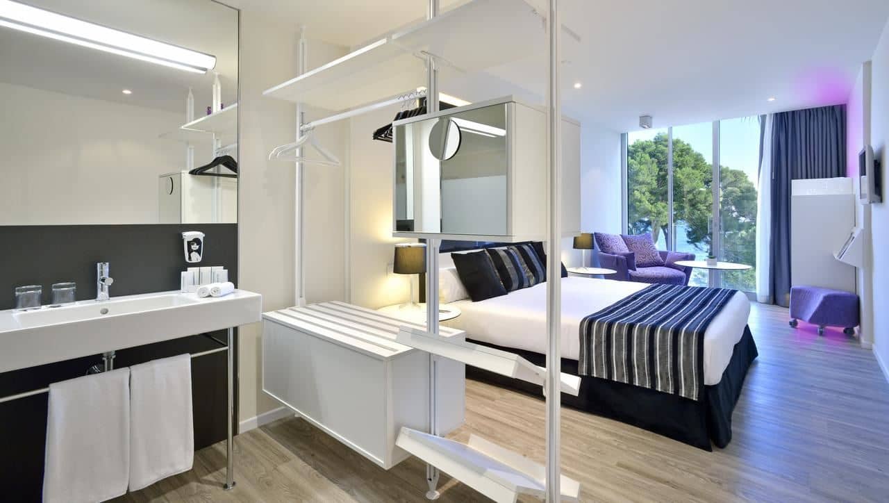 rooms-double-front-sea-view-room