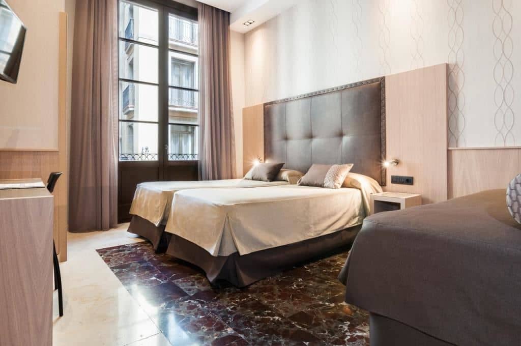 rooms-triple-room