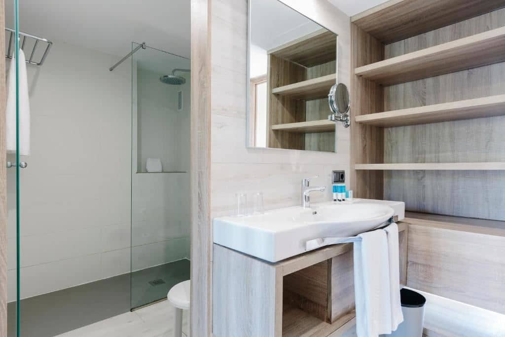 rooms-standard-junior-suite
