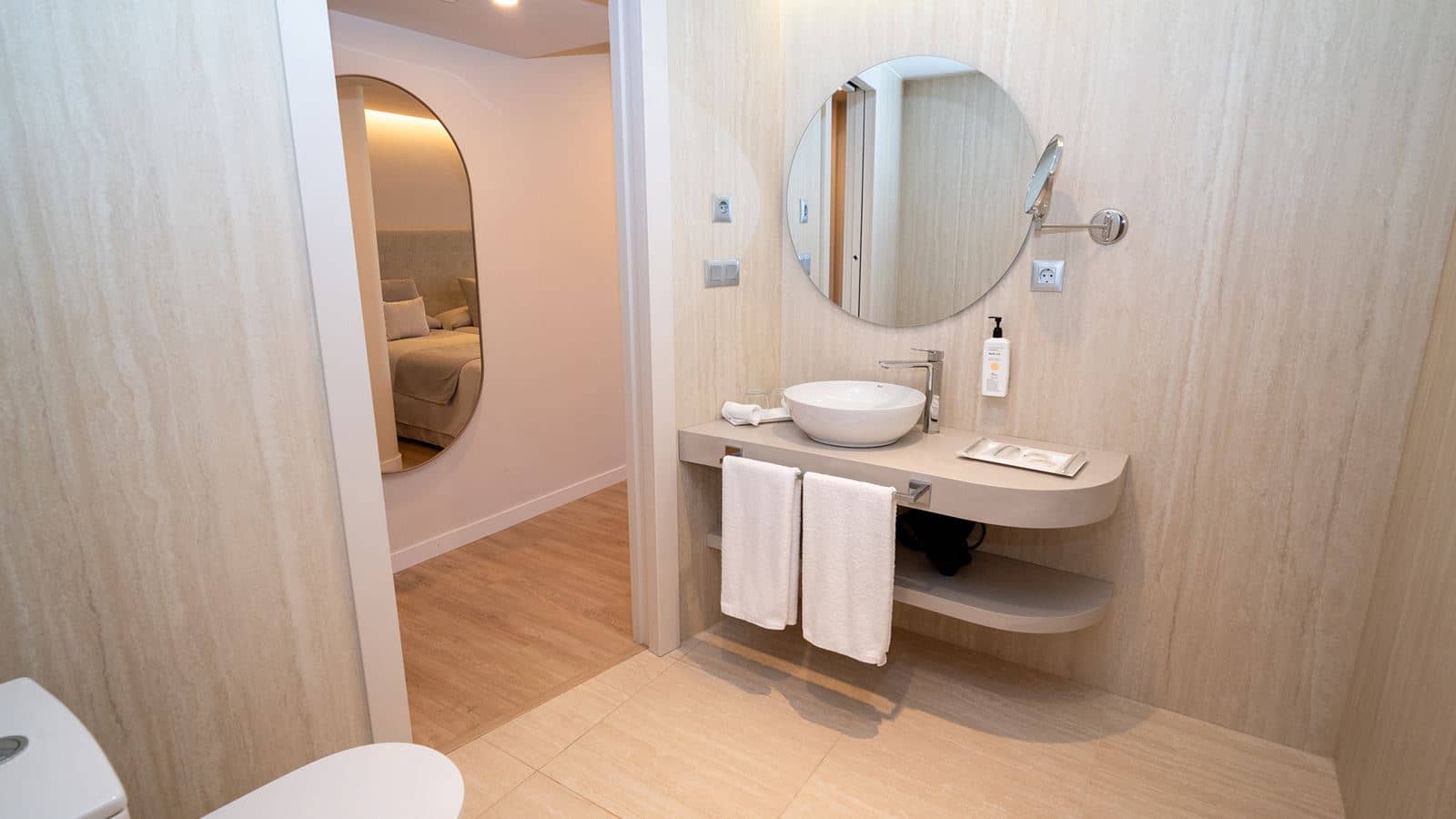 rooms-double-room-with-balcony-or-terrace