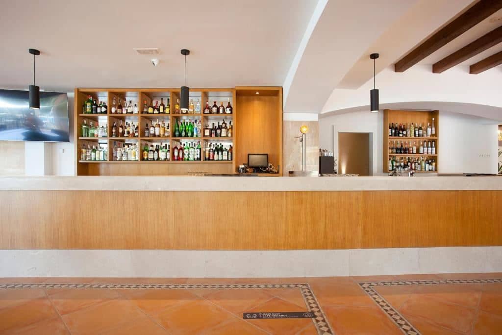 bars-lobby-bar