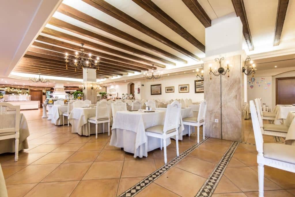 restaurants-restaurant