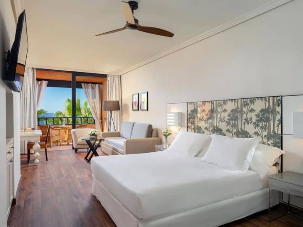 rooms-family-room