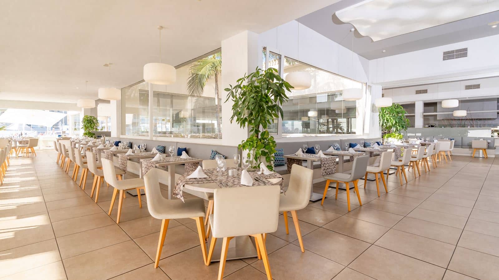 restaurants-buffetrestaurant-the-posh