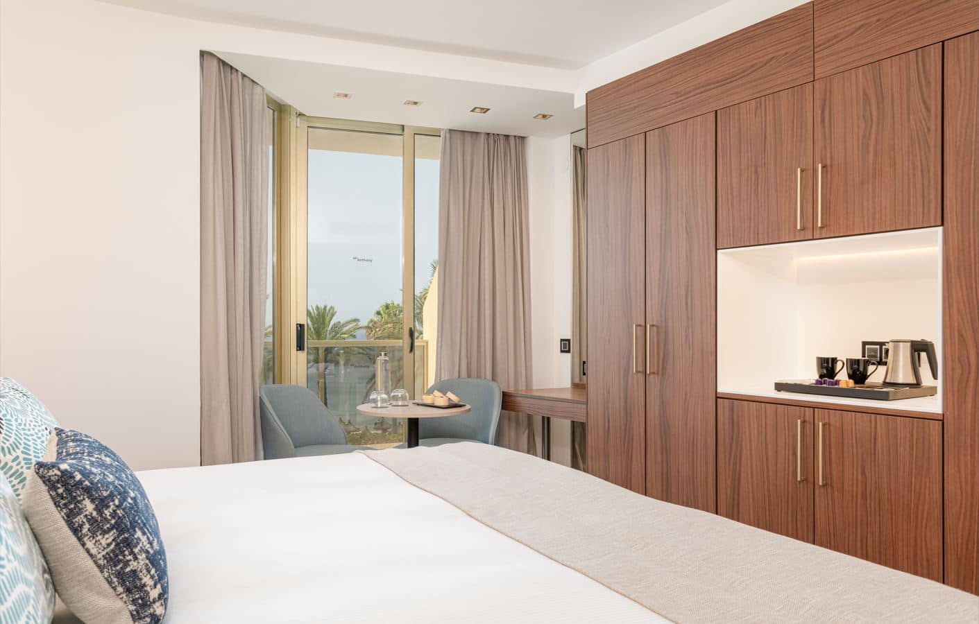 rooms-double-superior-with-plunge-pool