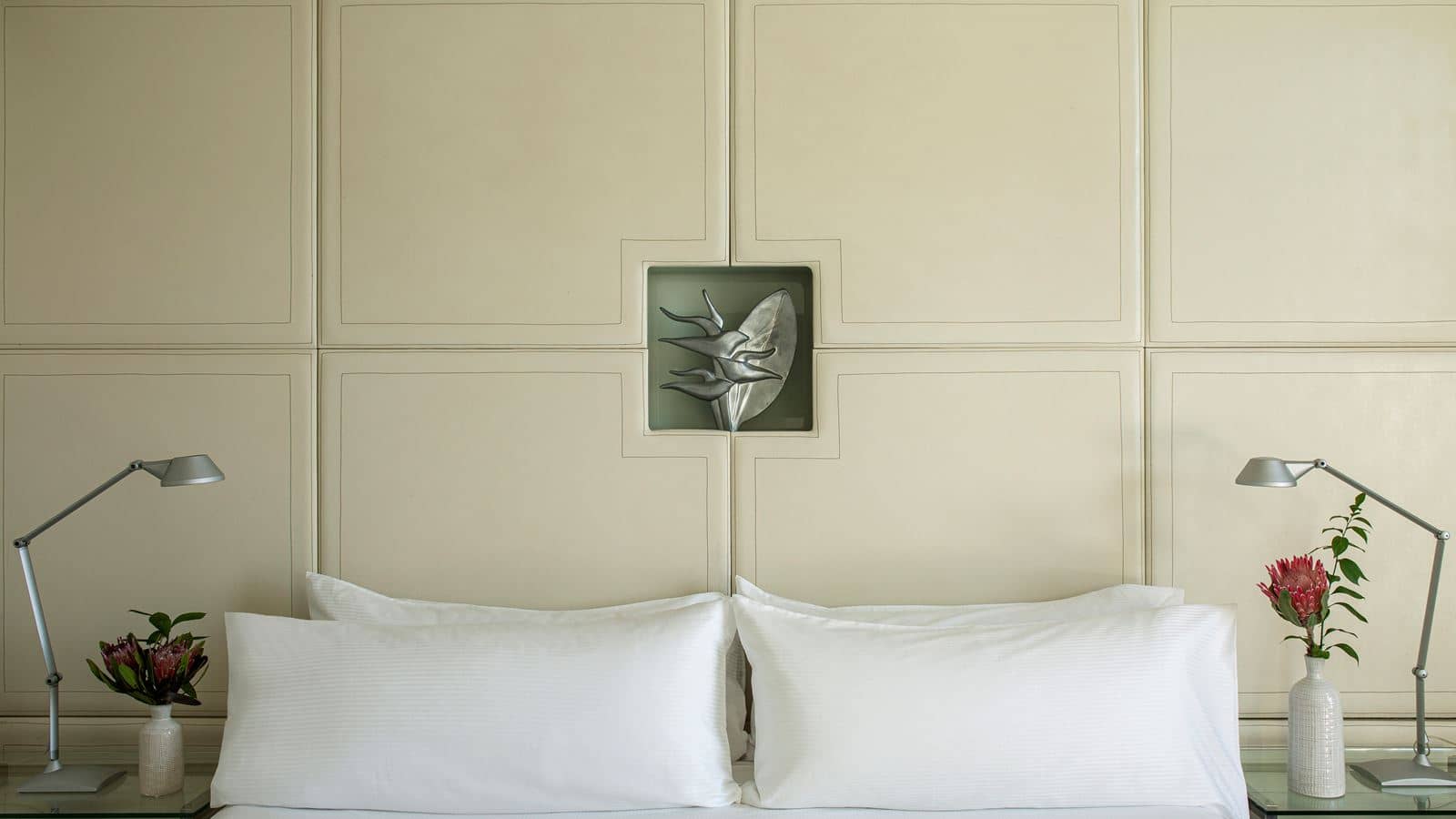 rooms-two-bedroom-master-suite-