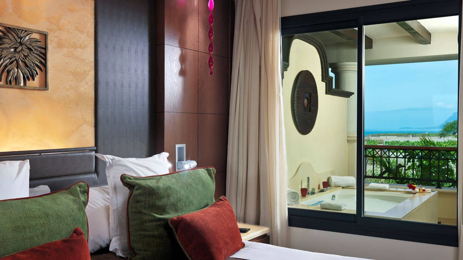 rooms-dlw--double-deluxe-lateral-sea-view--whripool