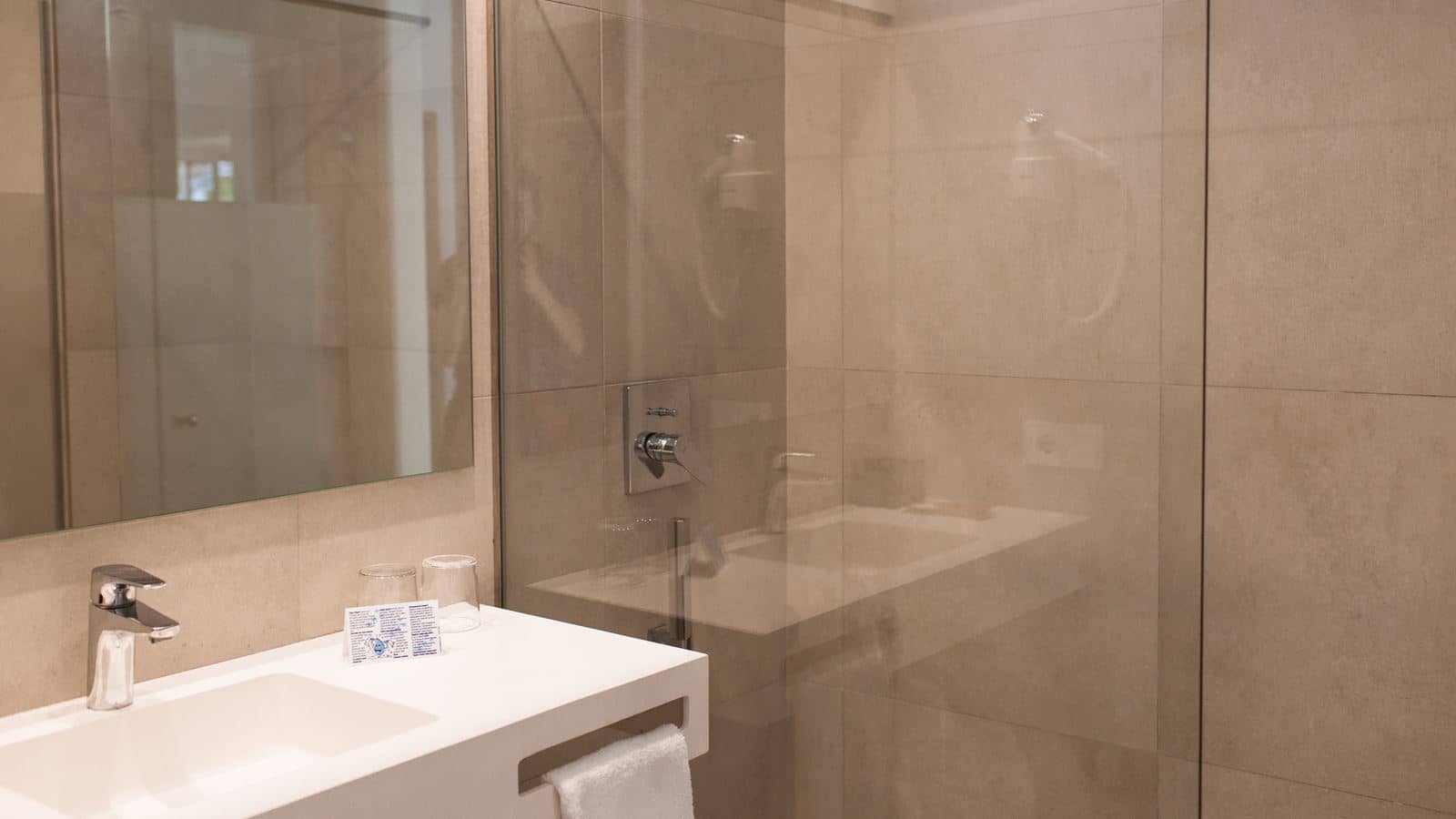 rooms-double-room