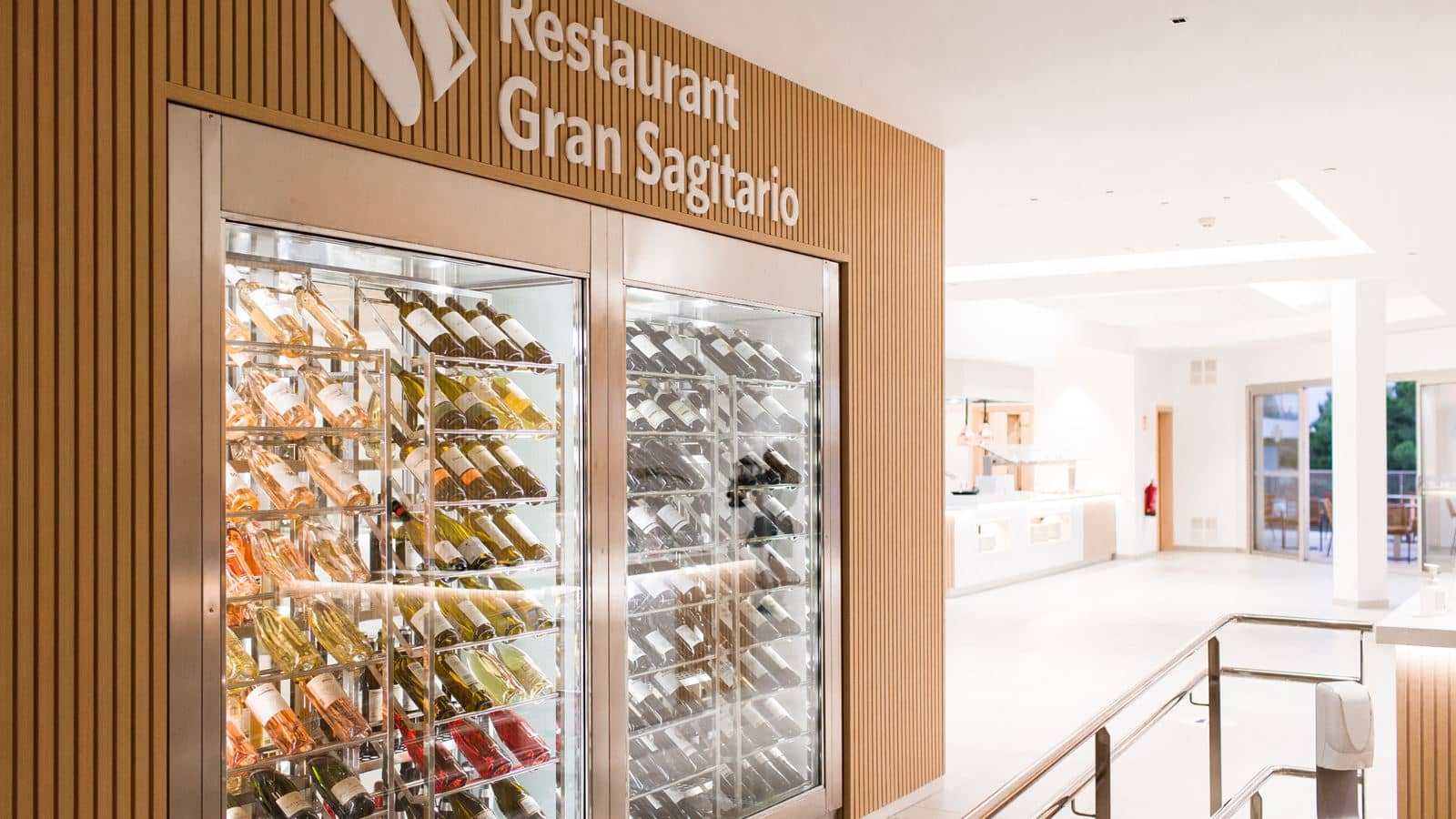 restaurants-restaurant