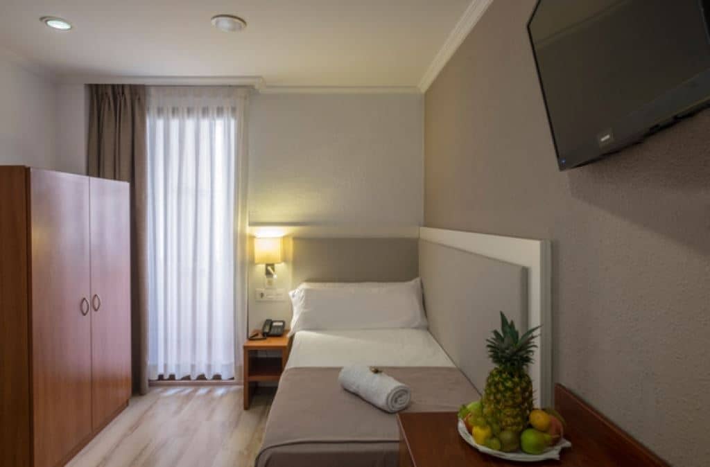 rooms-single-room