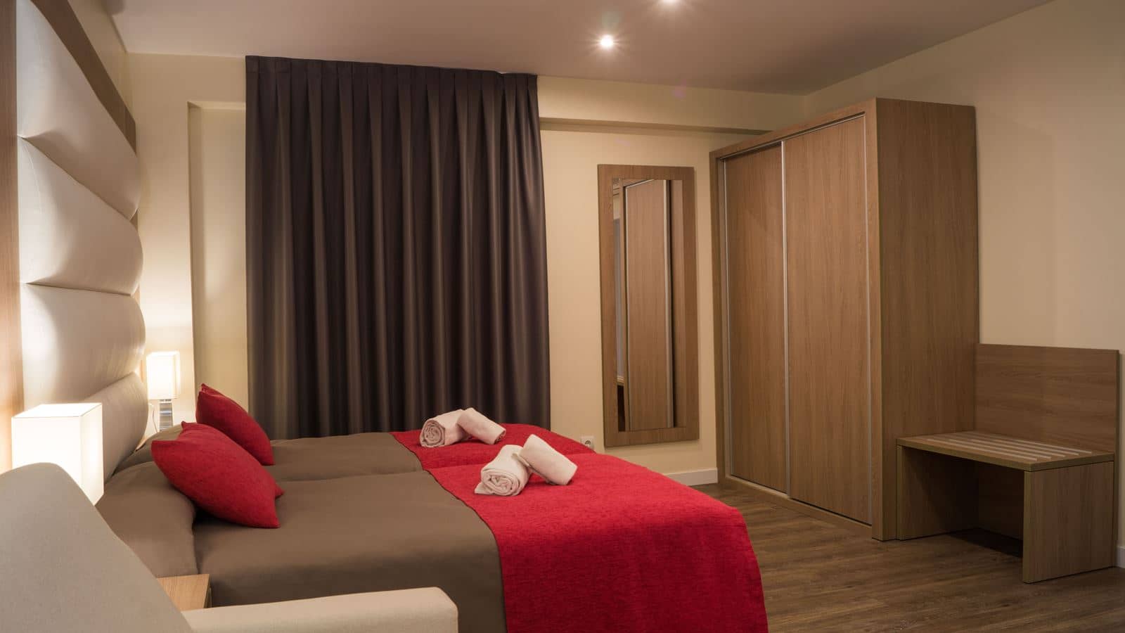 rooms-1s--premium-room