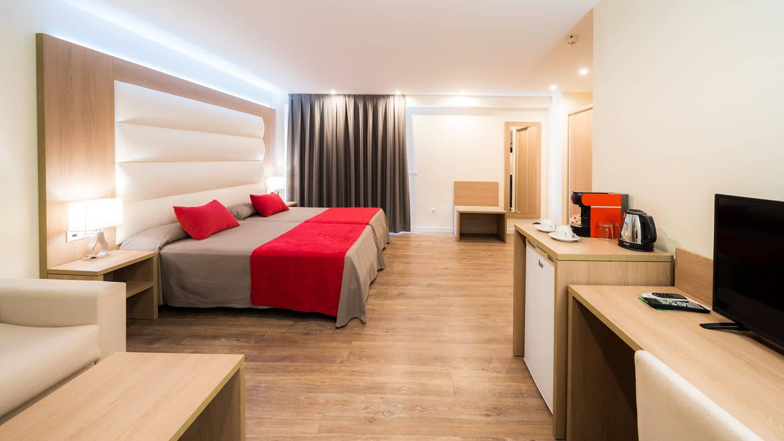 rooms-1s--premium-room