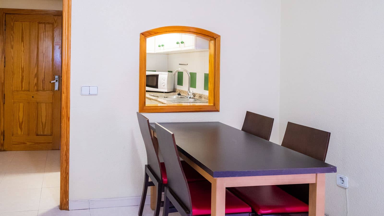 rooms-12--1-bedroom-apartment-with-board