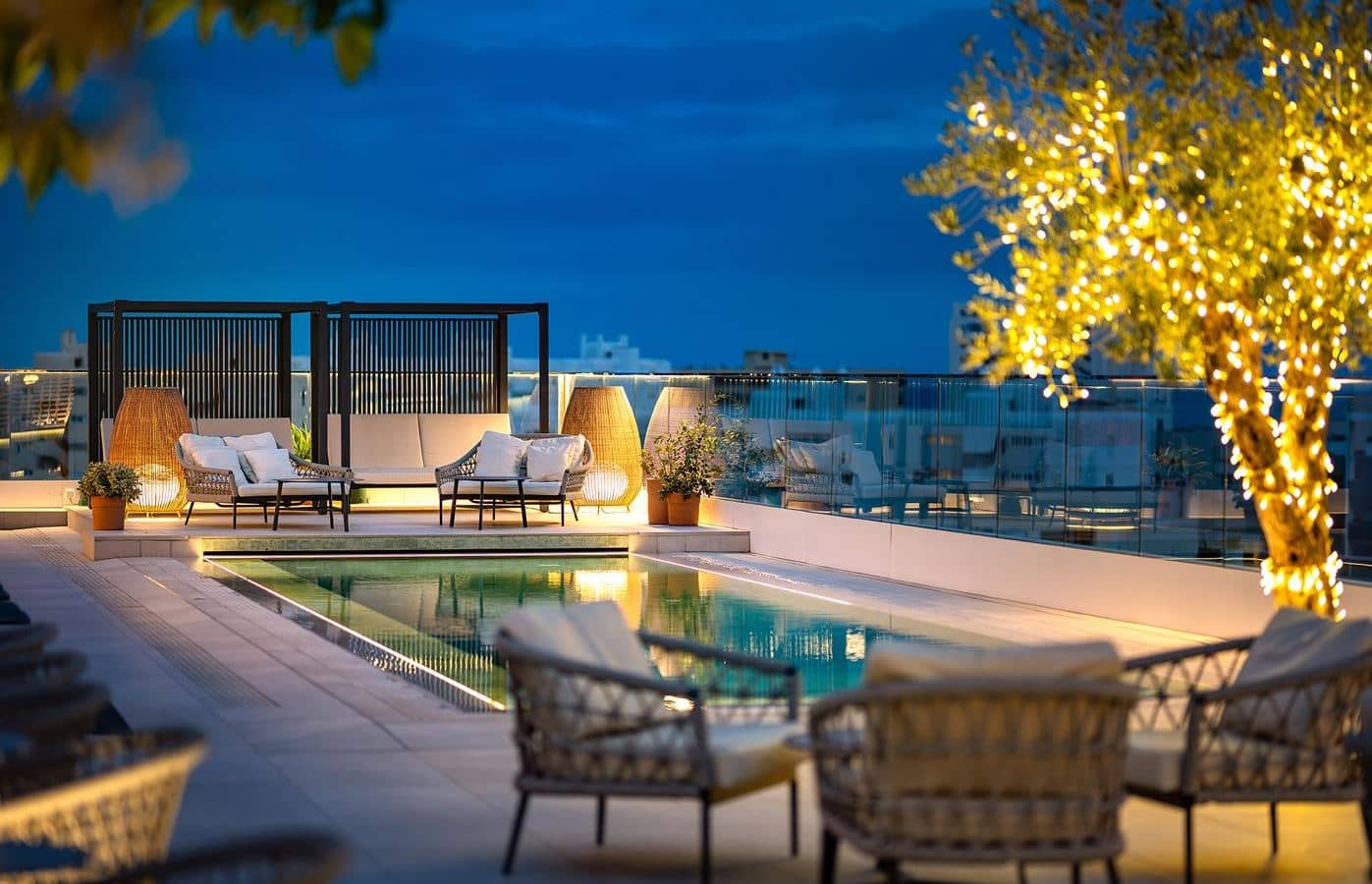 bars-rooftop-bar--boga-sky-lounge