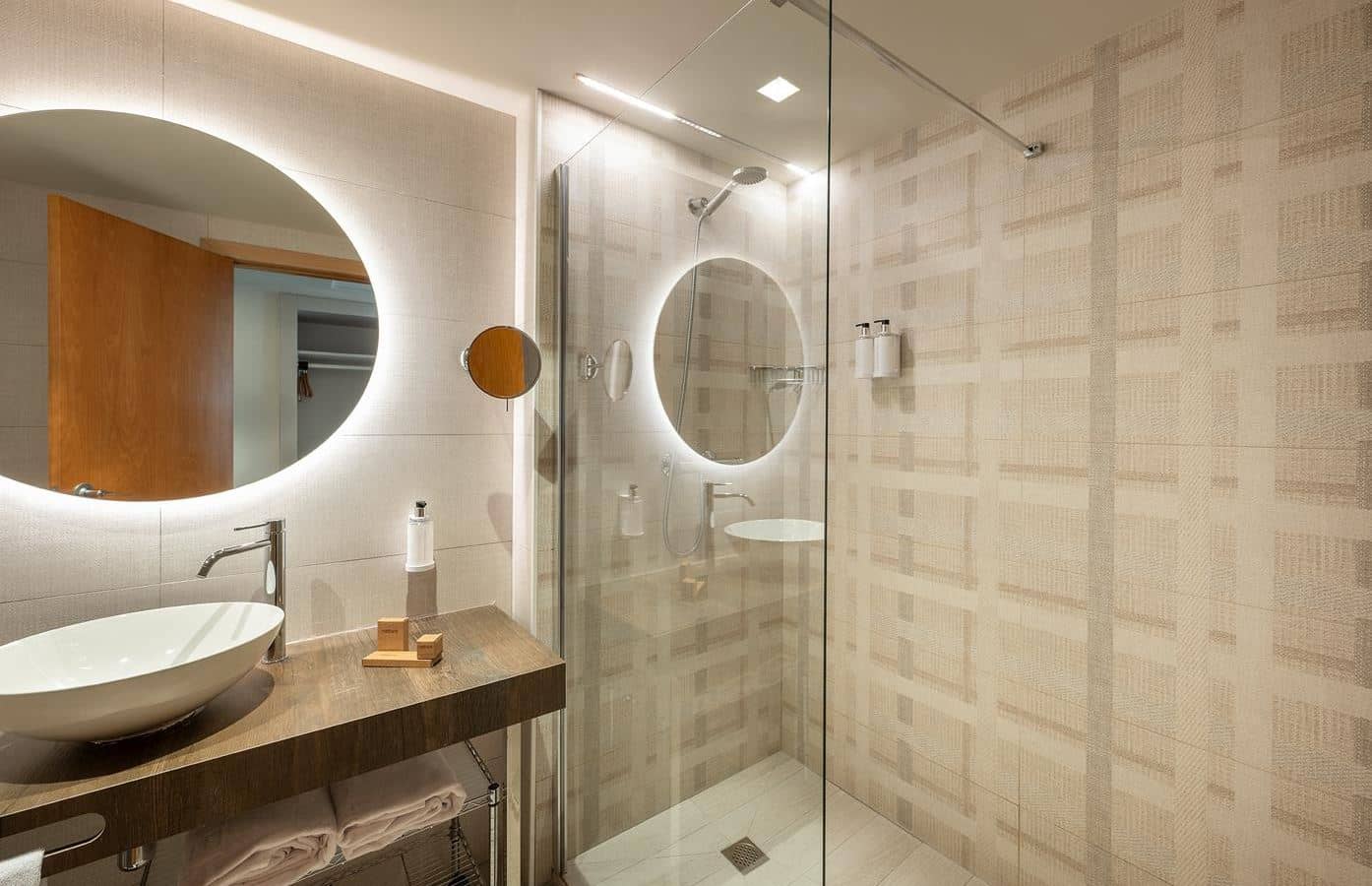 rooms-xl-room