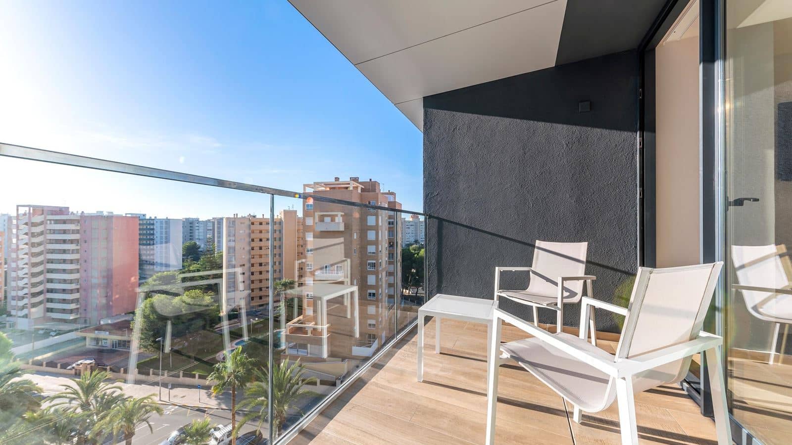 rooms-m-room-with-terrace