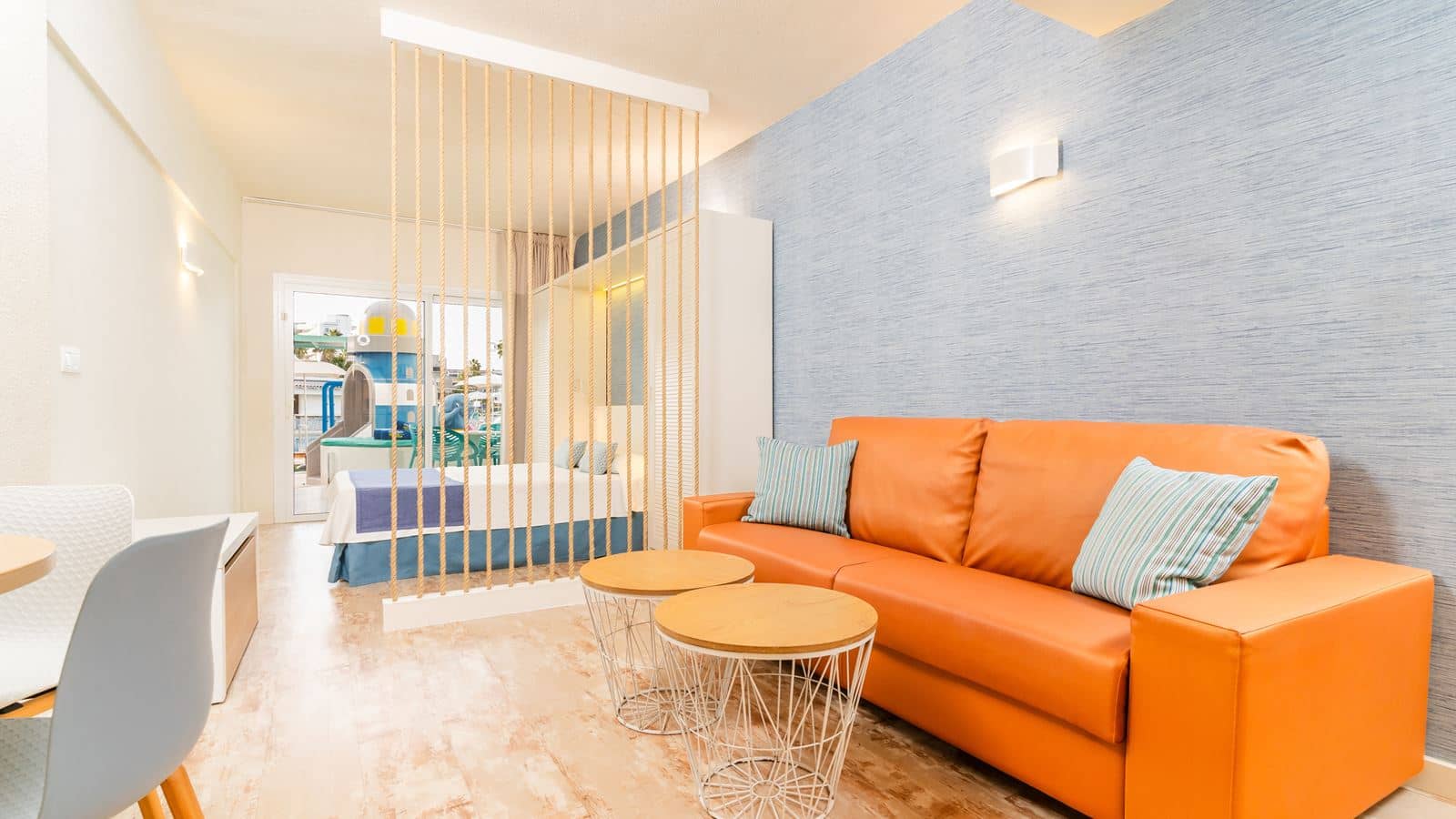 rooms-apartment-1-bedroom-family