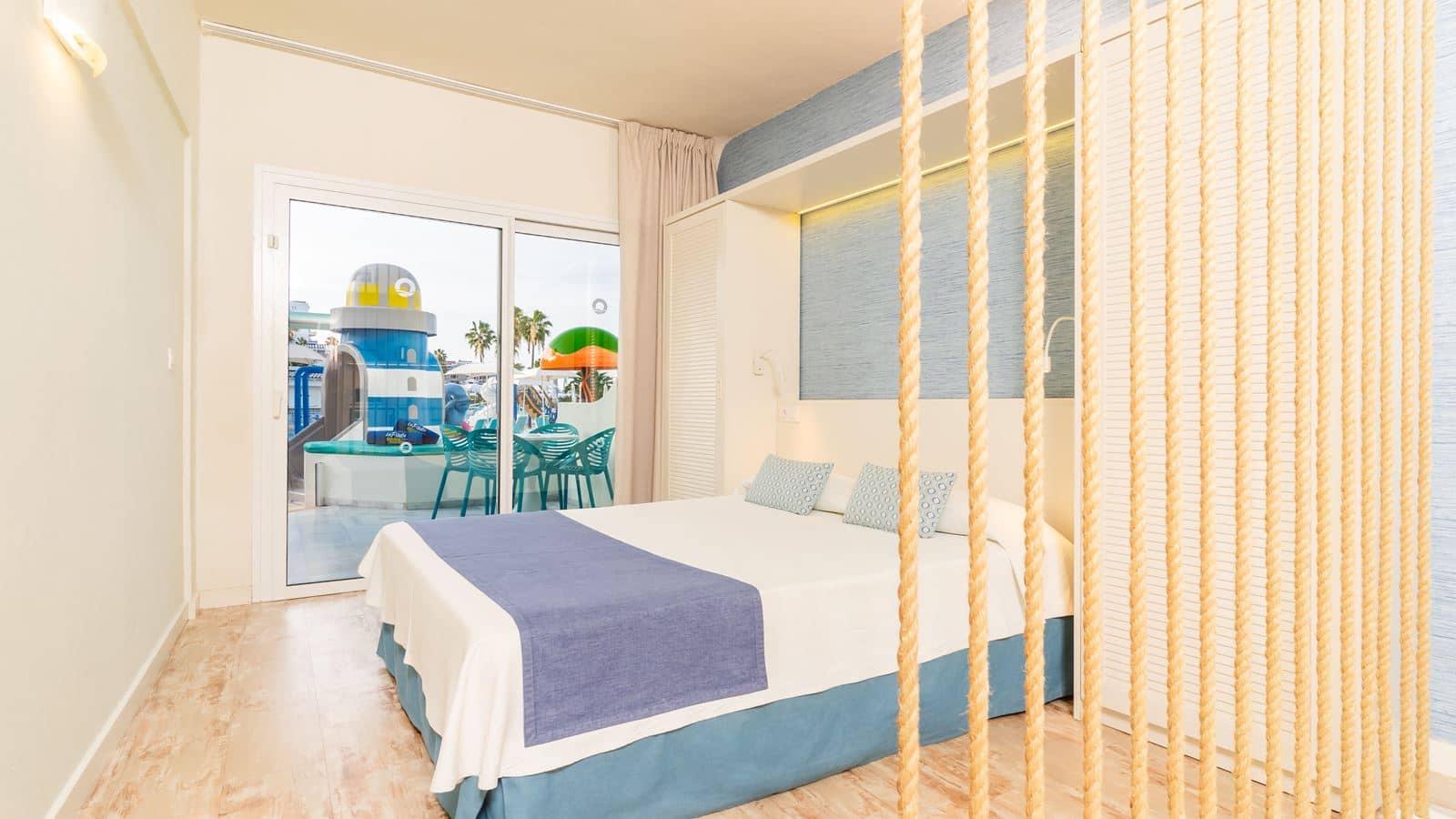 rooms-apartment-1-bedroom-family