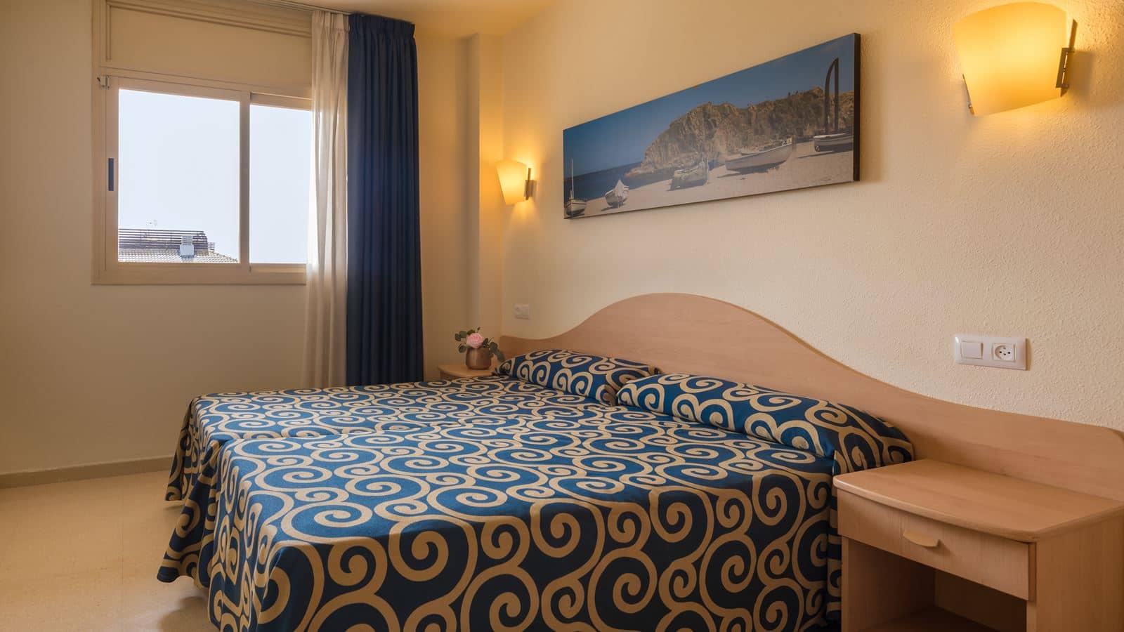 rooms-single-use-balcony-or-terrace