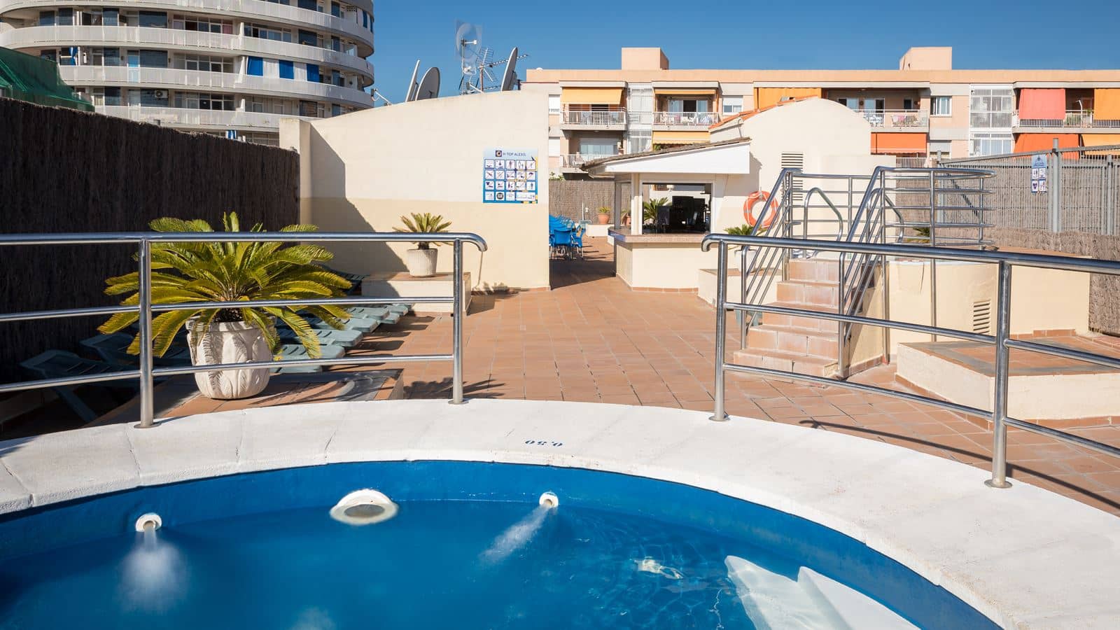 pools-outdoor-pool