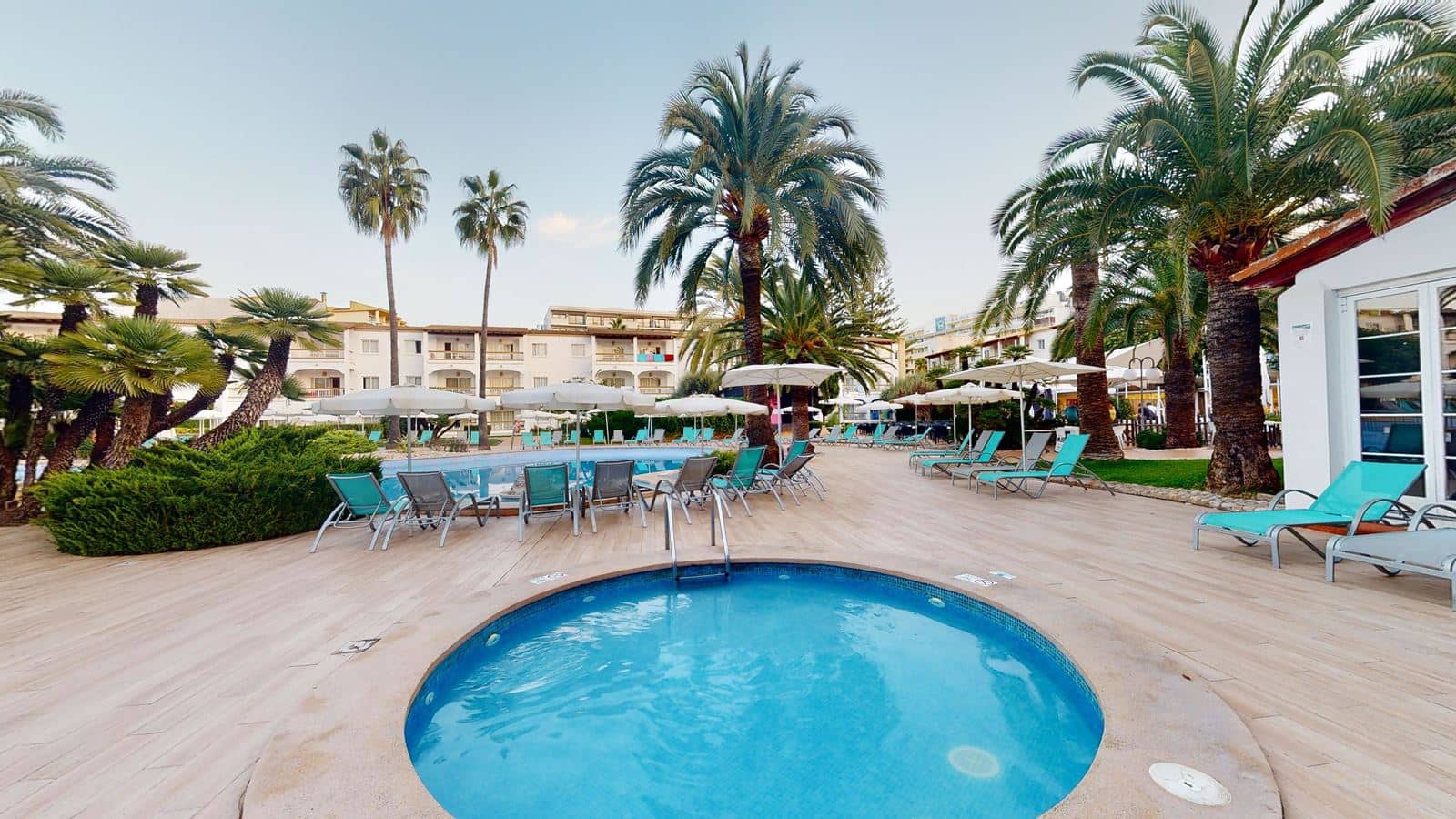 pools-outdoor-childrens-pool
