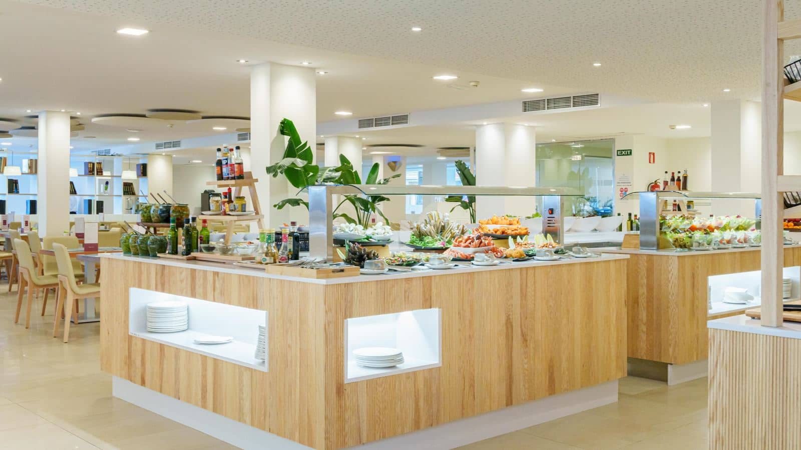restaurants-dining-room