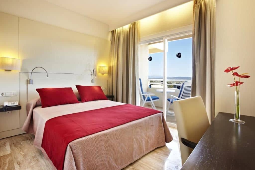 rooms-double-sea-view-room-balcony
