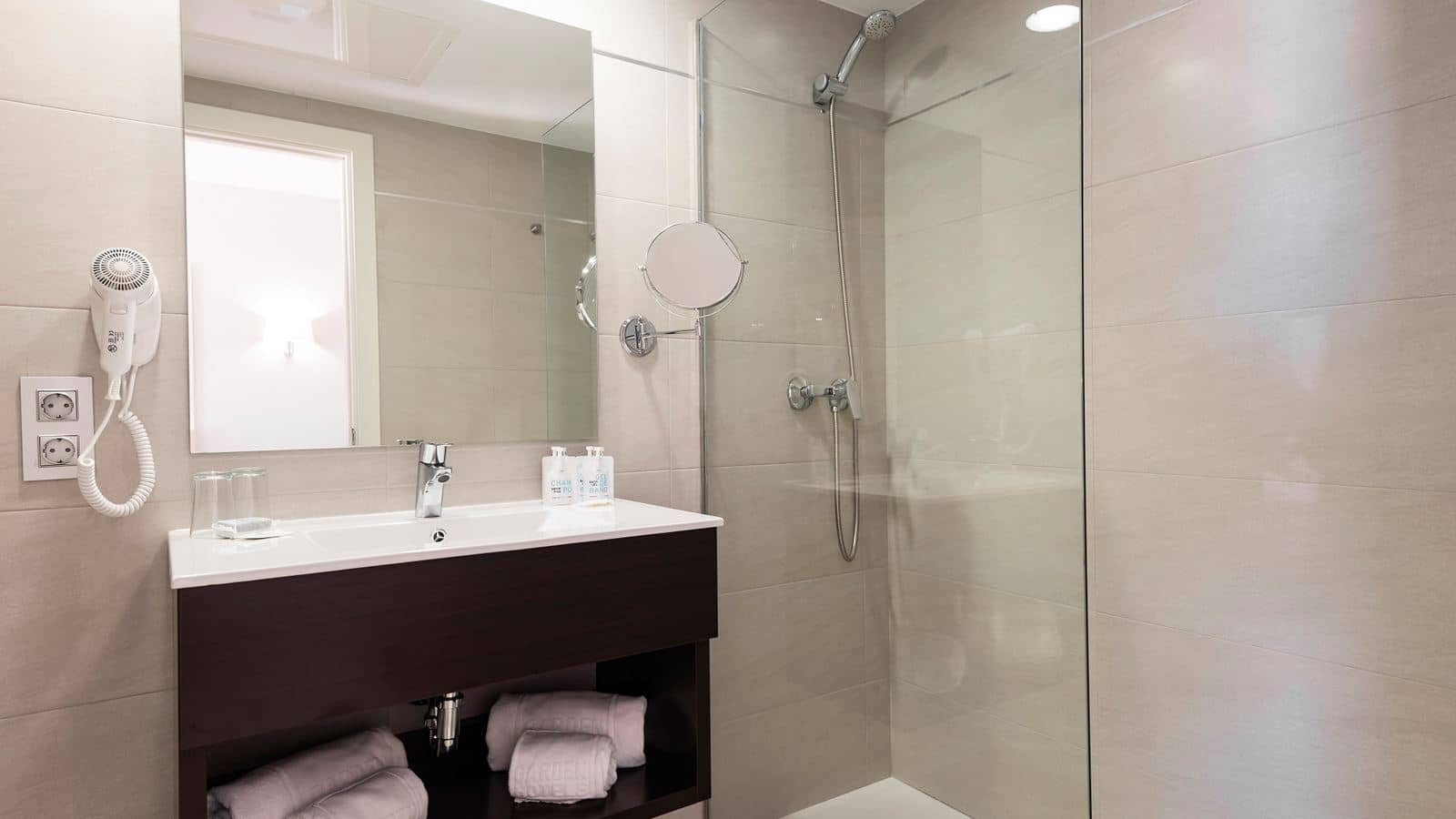 rooms-single-room