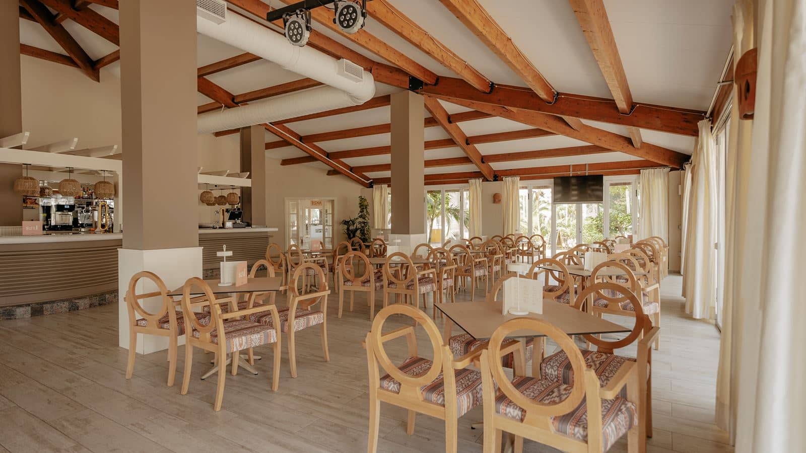 bars-bar-cafeteria